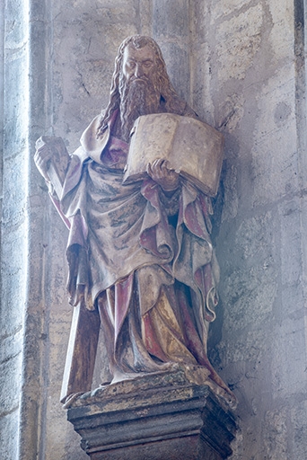 statue : saint André