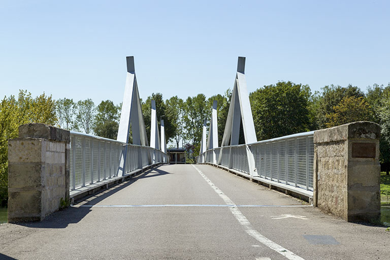 Les ponts de la Saône navigable en Bourgogne-Franche-Comté