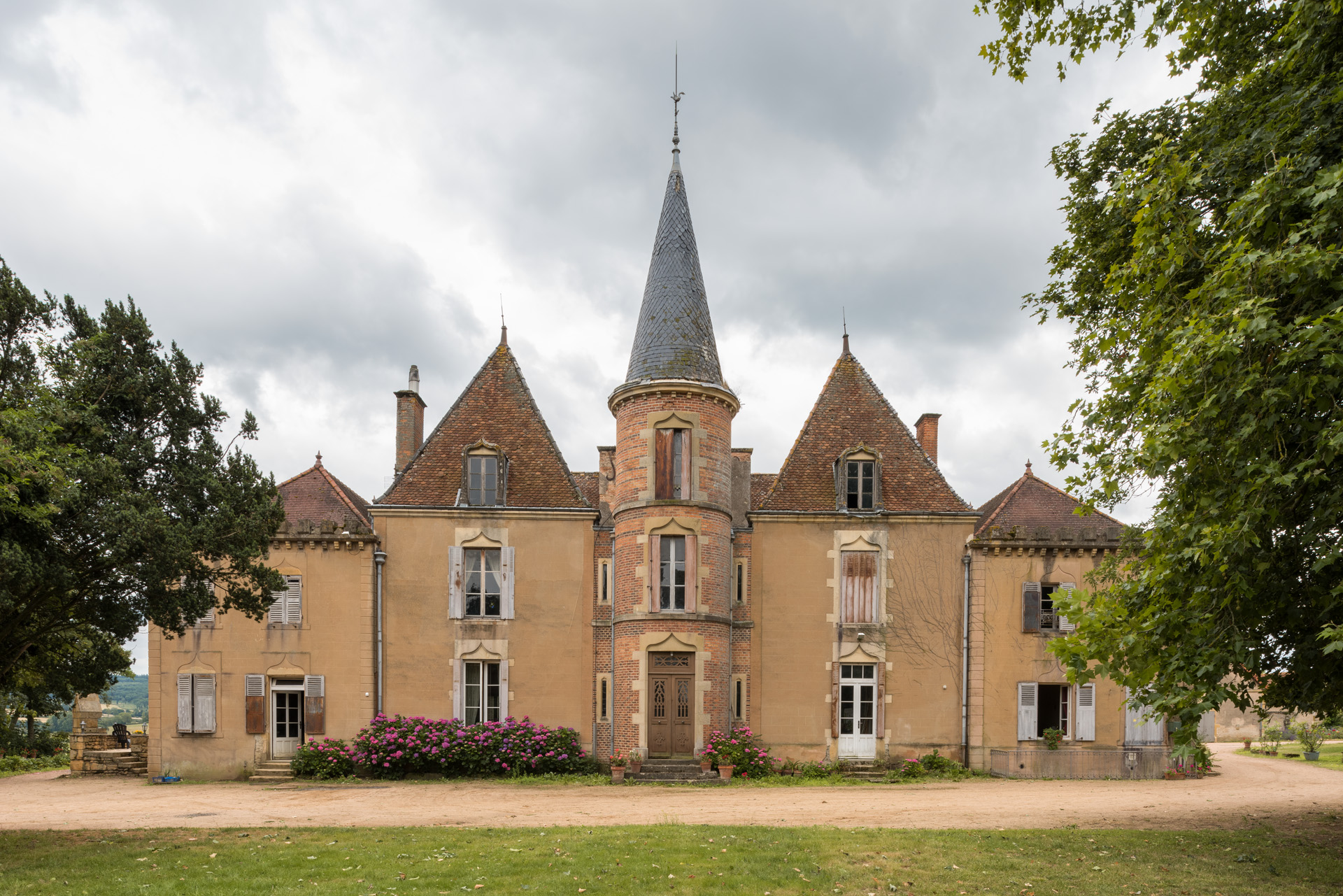 Château et ferme du Lac