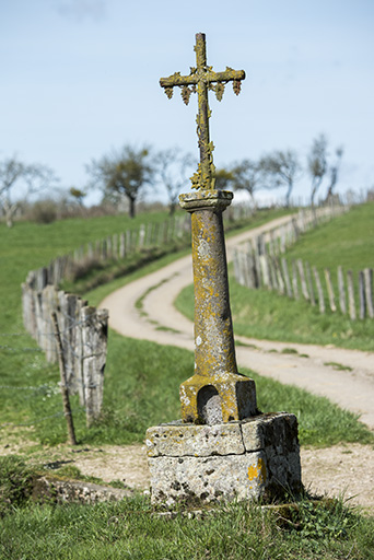 L'architecture religieuse, funéraire et commémorative de la commune de Betaucourt