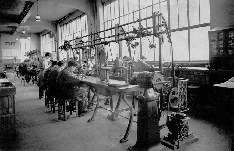 école professionnelle dite Ecole nationale d'Optique puis lycée polyvalent Victor Bérard