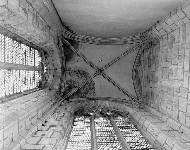 église abbatiale de l'abbaye Saint-Oyend, actuellement cathédrale Saint-Pierre, Saint-Paul et Saint-André