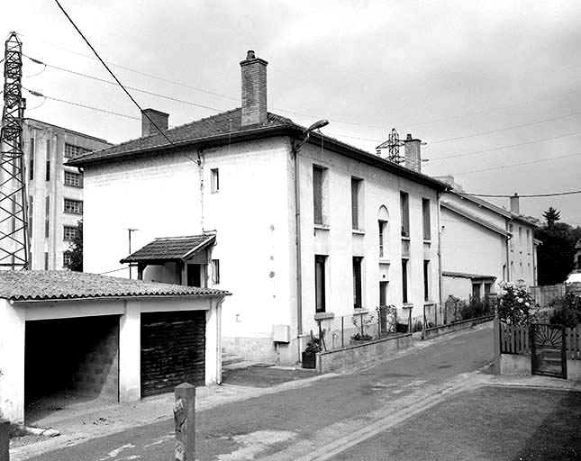 usine à papier de la société des Papeteries Bisontines, usine de fibres artificielles et synthétiques dite usine des Soieries puis de la Rhodiacéta