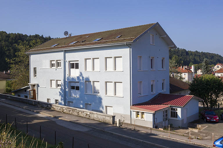 usine d'horlogerie Mauvais et Rondot, puis colonie de vacances, usine de taille de pierres pour la joaillerie et l'industrie Cheval Frères, usine d'horlogerie Technic Ebauche