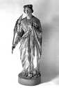 statue : sainte Reine