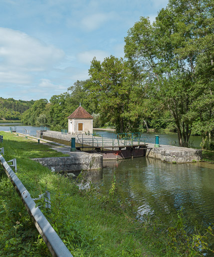 site de l'écluse 77, dite de Toussac (canal du Nivernais)