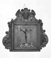 croix encadrée : Christ en croix